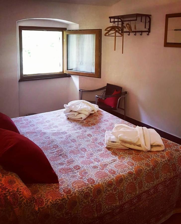 B&B Tre Ponti Castiglione Chiavarese Ngoại thất bức ảnh